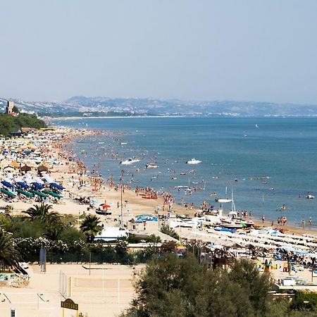 Zaffiro Luxury Silvi Vacanza Silvi Marina Eksteriør billede
